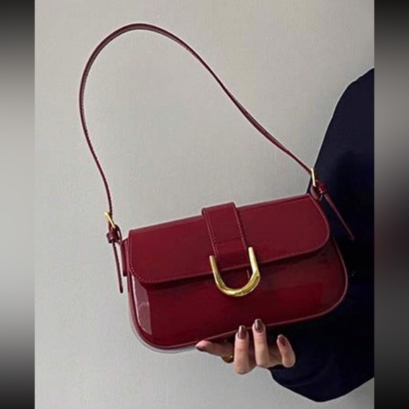 Burgundy / maroon / dark red / wine color adjustable patent gold buckle bag - Picture 4 of 15